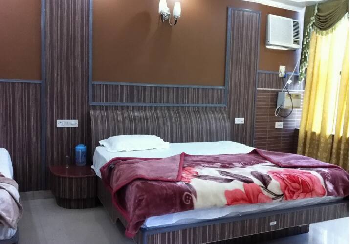 Hotel Om Hari Residency, Katra 1